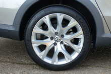 Volkswagen Passat 2.0 TFSI Alltrack 4Motion DSG Auto Estate 