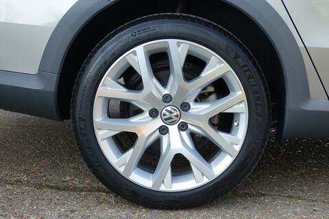 2.0 TFSI Alltrack 4Motion DSG Auto Estate Estate 2.0 Semi Auto Petrol