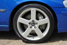 Volvo V70 2.5 R AWD Estate Automatic 