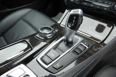 528i Luxury Saloon 2.0 Automatic Petrol