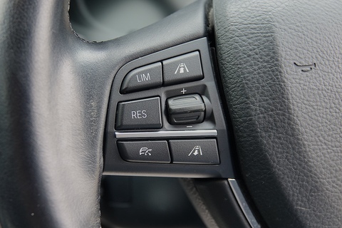 528i Luxury Saloon 2.0 Automatic Petrol