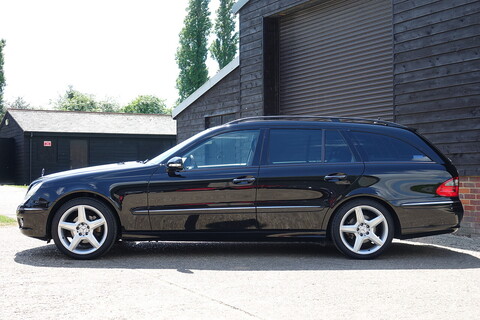 E300 V6 AVANTGARDE Estate 7 Speed G-Tronic Estate 3000 Automatic Petrol