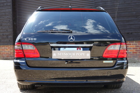 E300 V6 AVANTGARDE Estate 7 Speed G-Tronic Estate 3000 Automatic Petrol