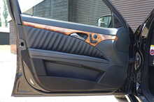 Mercedes-Benz E Class E300 V6 AVANTGARDE Estate 7 Speed G-Tronic 