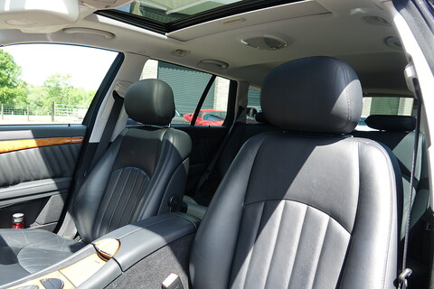 E300 V6 AVANTGARDE Estate 7 Speed G-Tronic Estate 3000 Automatic Petrol