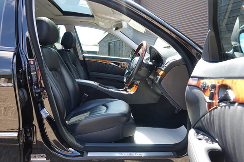 E300 V6 AVANTGARDE Estate 7 Speed G-Tronic Estate 3000 Automatic Petrol