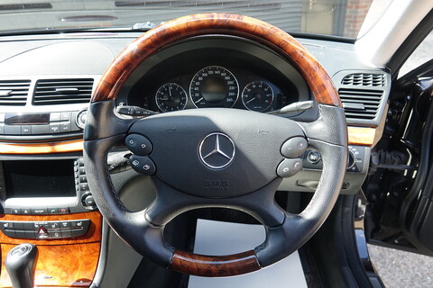 E300 V6 AVANTGARDE Estate 7 Speed G-Tronic Estate 3000 Automatic Petrol