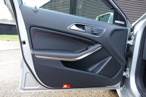 A250 4Matic Sport AMG Line Hatchback 2.0 Automatic Petrol