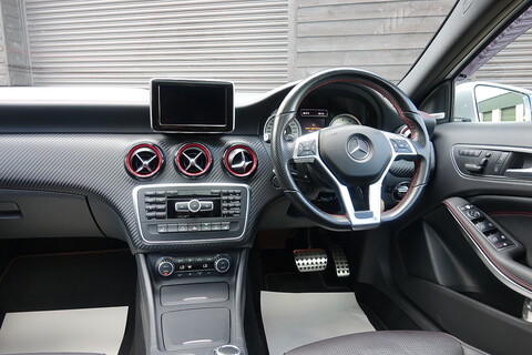 A250 4Matic Sport AMG Line Hatchback 2.0 Automatic Petrol