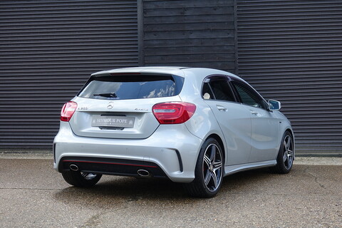 A250 4Matic Sport AMG Line Hatchback 2.0 Automatic Petrol