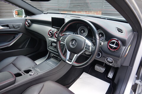 A250 4Matic Sport AMG Line Hatchback 2.0 Automatic Petrol