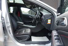 Mercedes-Benz A-Class A250 4Matic Sport AMG Line 
