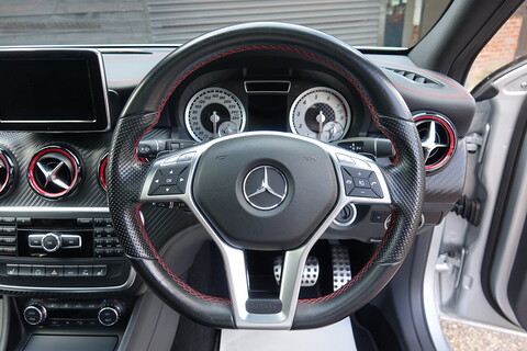 A250 4Matic Sport AMG Line Hatchback 2.0 Automatic Petrol
