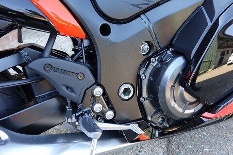 1300 Super Sports Petrol Manual Euro 5 (190 ps)