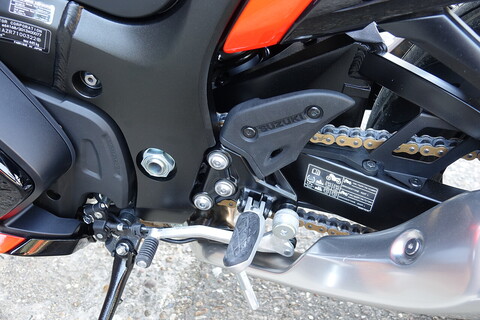 1300 Super Sports Petrol Manual Euro 5 (190 ps)