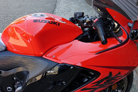 1300 Super Sports Petrol Manual Euro 5 (190 ps)