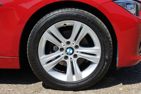 320i Xdrive Sport Touring Estate 2.0 Automatic Petrol