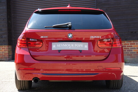 320i Xdrive Sport Touring Estate 2.0 Automatic Petrol