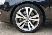 Volkswagen Passat 3.2 V6 FSI DSG 4Motion 