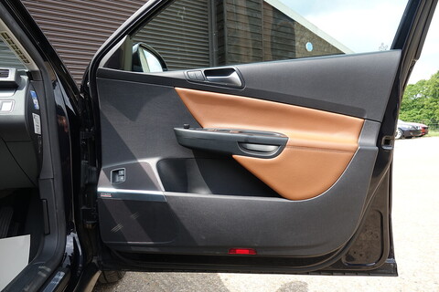 B6 3.2 V6 FSI SEL SPORT DSG 4Motion