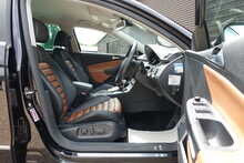 Volkswagen Passat 3.2 V6 FSI DSG 4Motion 