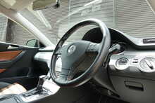 Volkswagen Passat 3.2 V6 FSI DSG 4Motion 