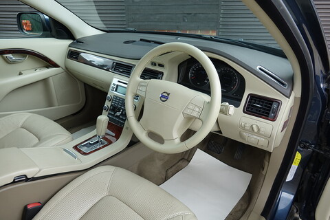 SE LUX Estate 3.2 Automatic Petrol