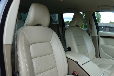 SE LUX Estate 3.2 Automatic Petrol