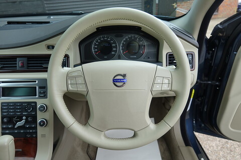 SE LUX Estate 3.2 Automatic Petrol