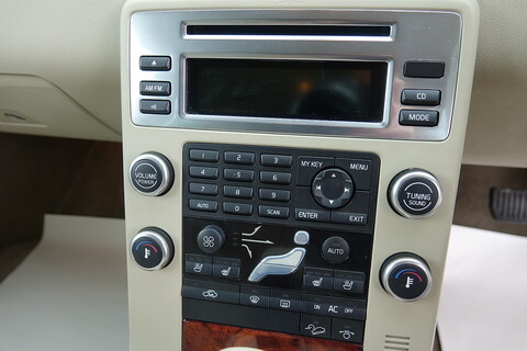 SE LUX Estate 3.2 Automatic Petrol