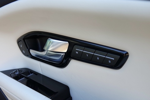 2.0 TD4 HSE Dynamic Coupe 3dr Diesel Auto 4WD Euro 6 (s/s) (180 ps)