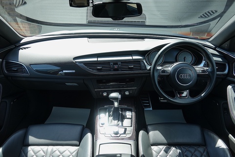 S6 4.0 TFSI V8 Quattro Saloon Saloon 4.0 Automatic Petrol