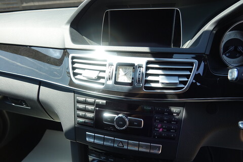 E350 V6 AVANTGARDE SE Estate 3500 Automatic Petrol