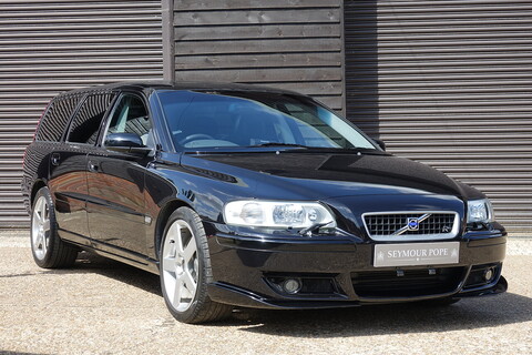 2.5 R AWD Automatic Estate 2500 Automatic Petrol