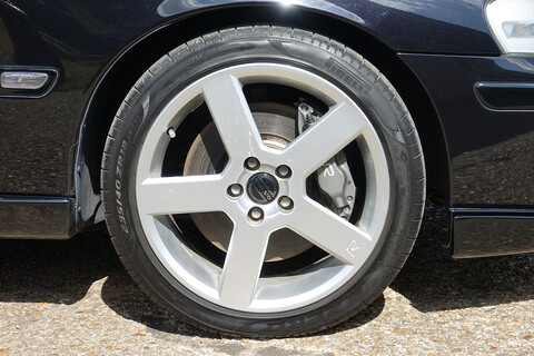 2.5 R AWD Automatic Estate 2500 Automatic Petrol