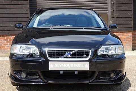 2.5 R AWD Automatic Estate 2500 Automatic Petrol