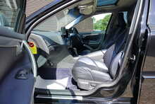 Volvo V70 2.5 R AWD Automatic 