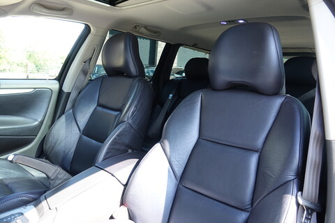 2.5 R AWD Automatic Estate 2500 Automatic Petrol