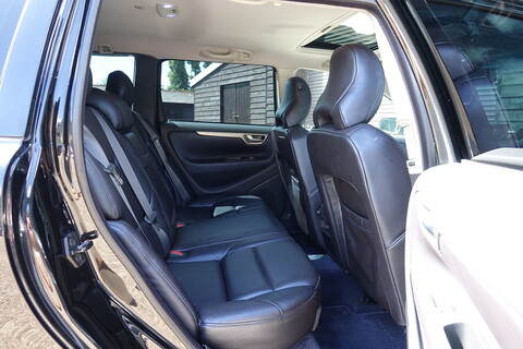 2.5 R AWD Automatic Estate 2500 Automatic Petrol