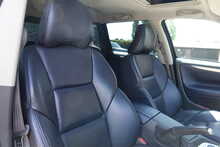 Volvo V70 2.5 R AWD Automatic 