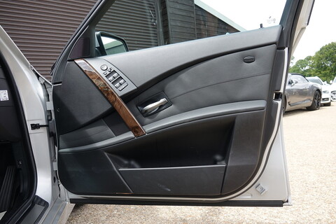 525I Se Touring Estate 2.5 Automatic Petrol