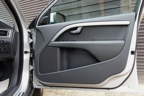 3.0 T6 SE AWD Estate 3.0 Automatic Petrol