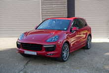 Porsche Cayenne T V6 GTS 