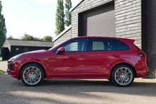 Porsche Cayenne T V6 GTS 
