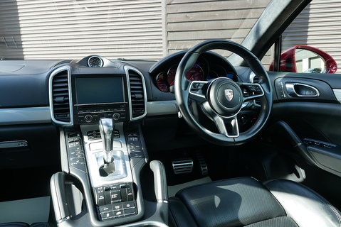 3.6T V6 GTS SUV 5dr Petrol TiptronicS 4WD Euro 6 (s/s) (440 ps)