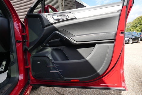 3.6T V6 GTS SUV 5dr Petrol TiptronicS 4WD Euro 6 (s/s) (440 ps)