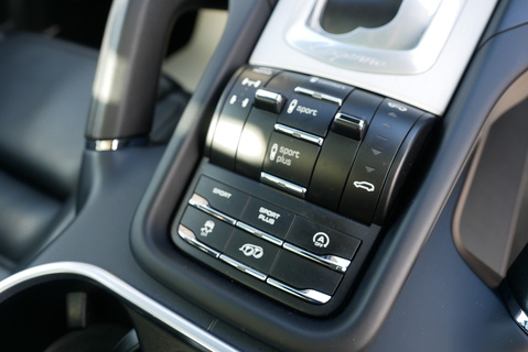 3.6T V6 GTS SUV 5dr Petrol TiptronicS 4WD Euro 6 (s/s) (440 ps)