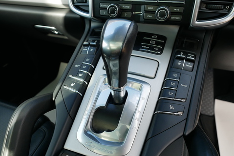 3.6T V6 GTS SUV 5dr Petrol TiptronicS 4WD Euro 6 (s/s) (440 ps)