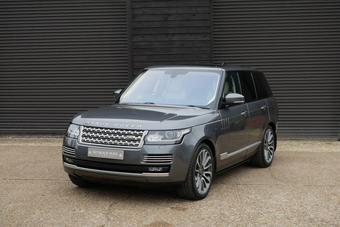 Land Rover Range Rover 4.4 SD V8 Autobiography AWD (Pan Roof, Head Up, Deployable Steps, 22's, Electric Tow Bar) 