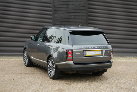 Land Rover Range Rover 4.4 SD V8 Autobiography AWD (Pan Roof, Head Up, Deployable Steps, 22's, Electric Tow Bar) 